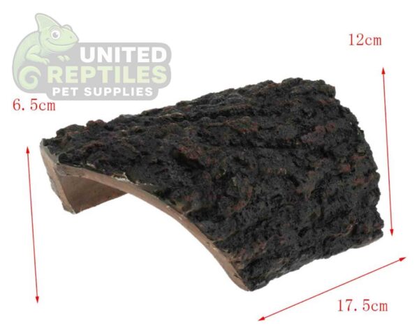 Resin tree hole hide