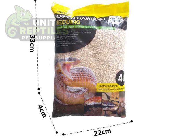 abstract hexagonal shape with lizard inside Aspen Snake Bedding 4L