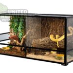 abstract hexagonal shape with lizard inside RZ REPTI GLASS TERRARIUM 120x45x60cm