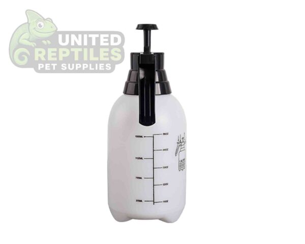abstract hexagonal shape with lizard inside RZ REPTI PUMP SPRAYER 1.5L - SP01