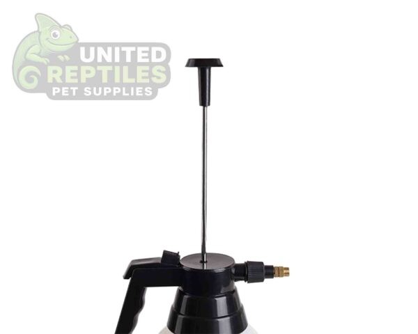 abstract hexagonal shape with lizard inside RZ REPTI PUMP SPRAYER 1.5L - SP01